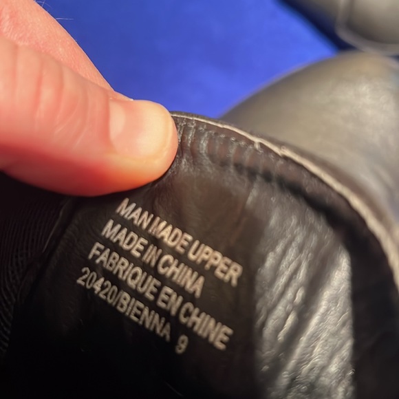 Maurices black ankle boots, great condition low heel boots/snap buckle size 9 - Picture 9 of 12